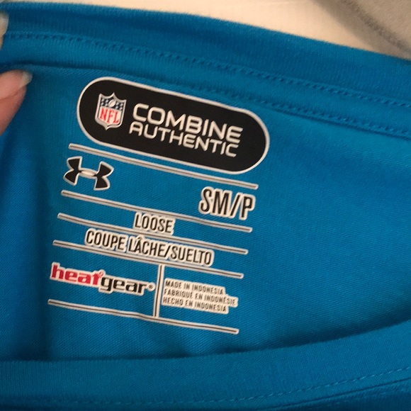 Tennessee Titans Under Armour Tshirt - Picture 5 of 7